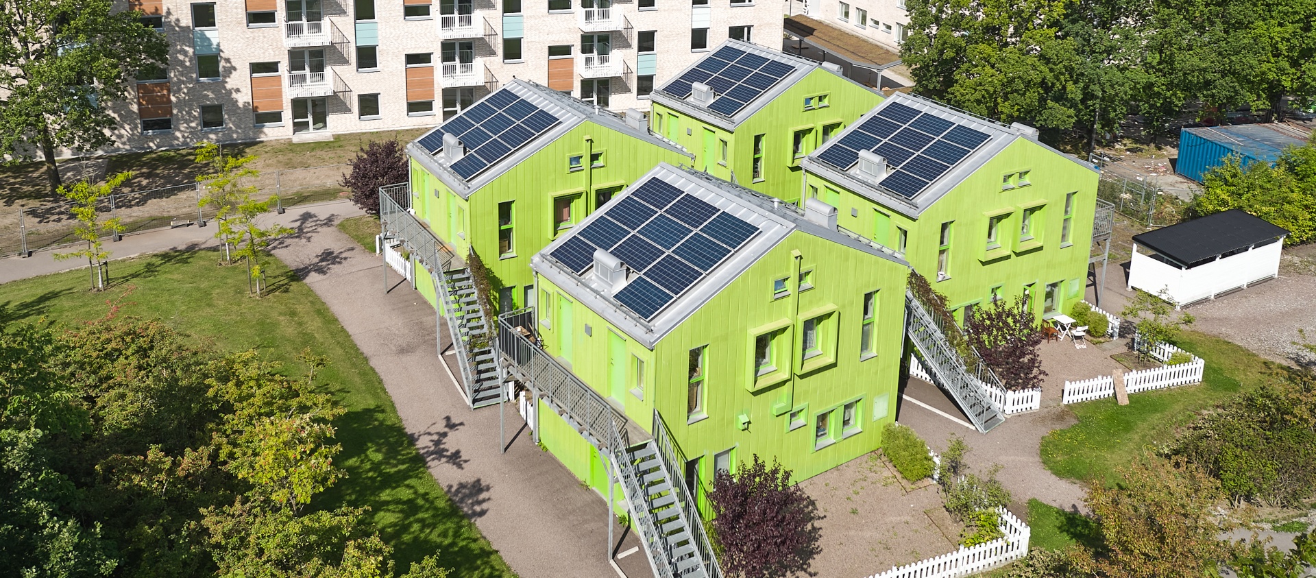 Bokompakt fron ovan med solceller